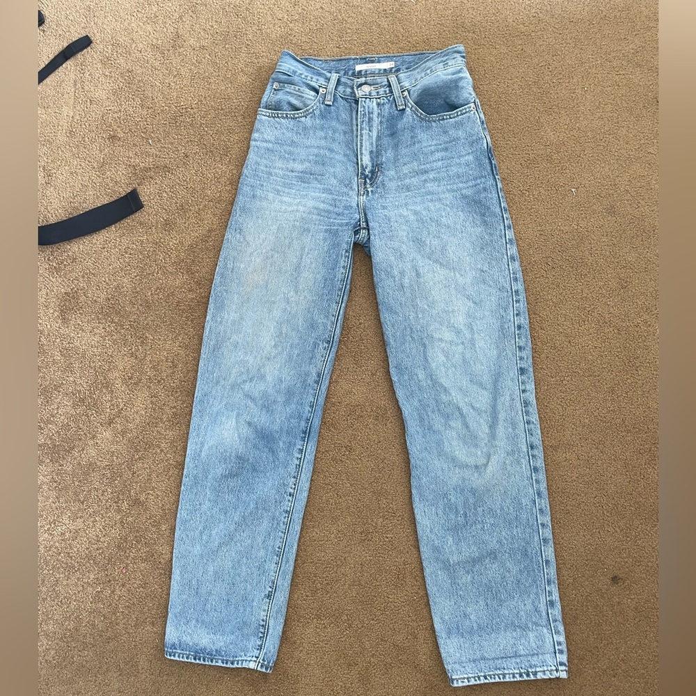 Levi’s 94 baggy jeans